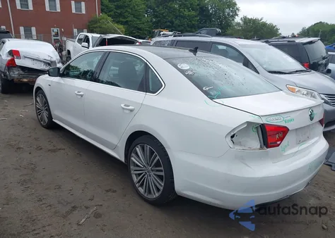 2015 Volkswagen Passat 1.8T Sport from USA, damaged, VIN 1VWBS7A37FC095181